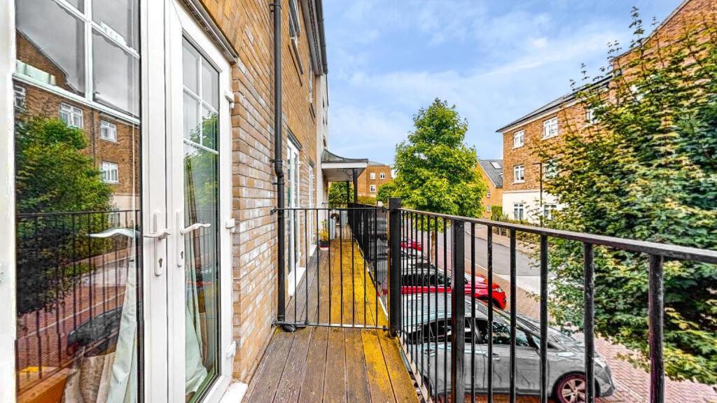 Bromley Common- Double Bedroom With En-Suite With Private Lounge In Shared Town House מראה חיצוני תמונה