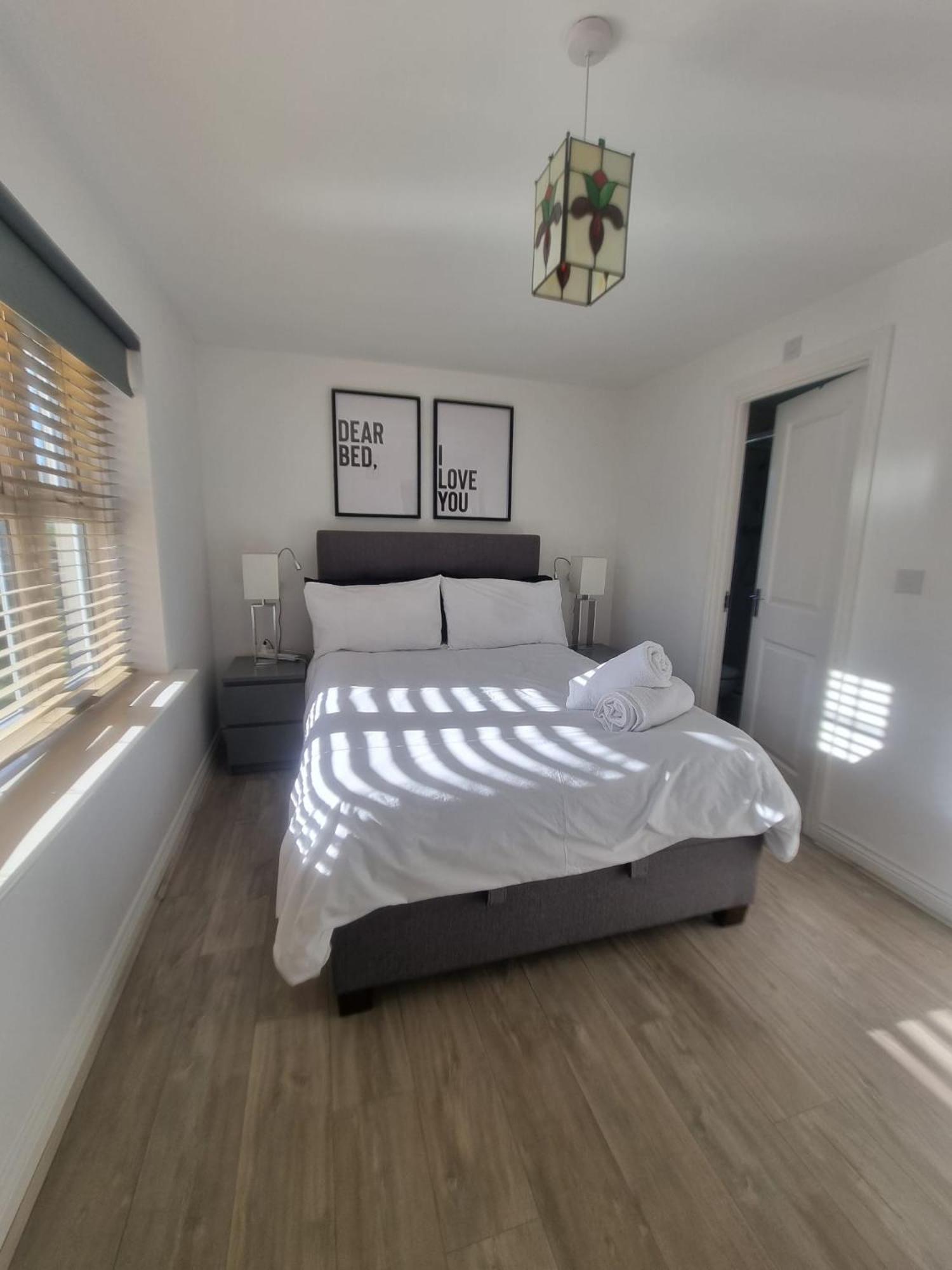Bromley Common- Double Bedroom With En-Suite With Private Lounge In Shared Town House מראה חיצוני תמונה