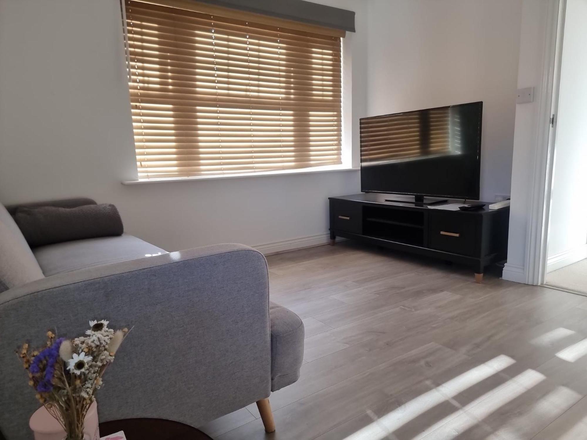 Bromley Common- Double Bedroom With En-Suite With Private Lounge In Shared Town House מראה חיצוני תמונה