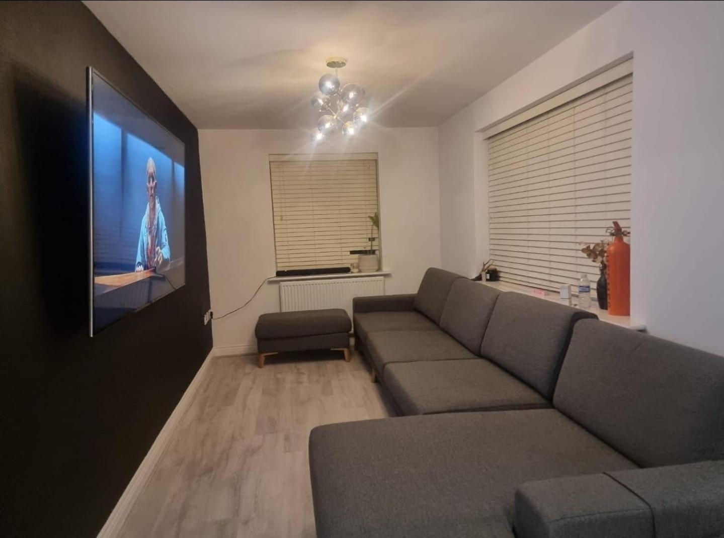 Bromley Common- Double Bedroom With En-Suite With Private Lounge In Shared Town House מראה חיצוני תמונה